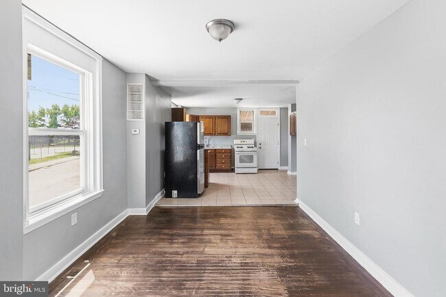Photo - 2056 Griffis Ave