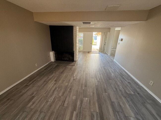 Photo - Victorville Green Tree Home- Refurbished 4 Bedrooms, 2 Bathrooms, New Paint,