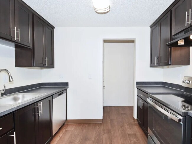 Photo - Brookwood Apartments