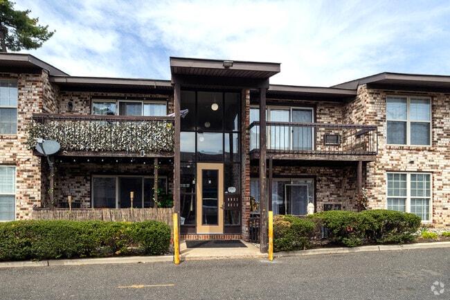 Entrance - Myrtle Place Apartments