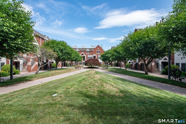 Building Photo - 95 Audubon St Unit 329