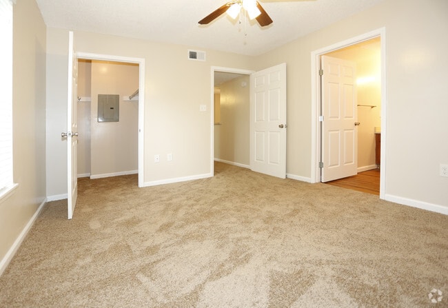 1BR/1BA -750SF - Edgewood