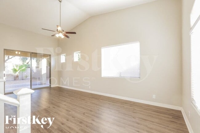 Photo - 822 E Sheffield Ave