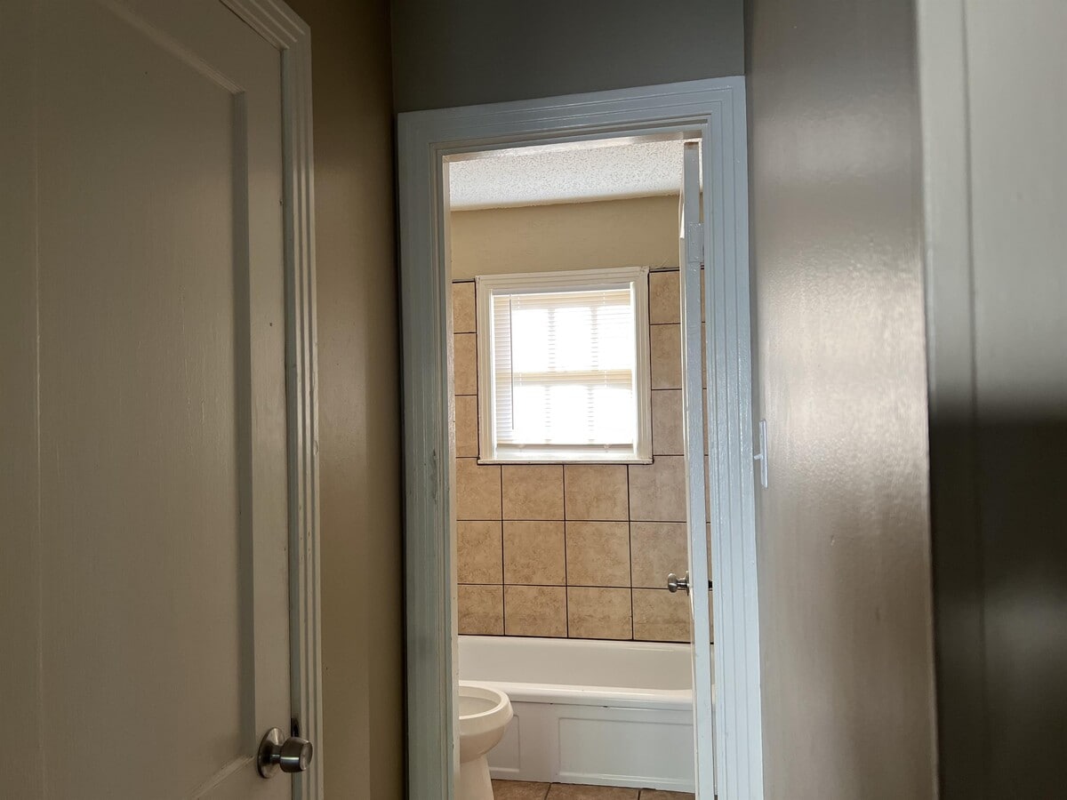 Photo - 1018 French St