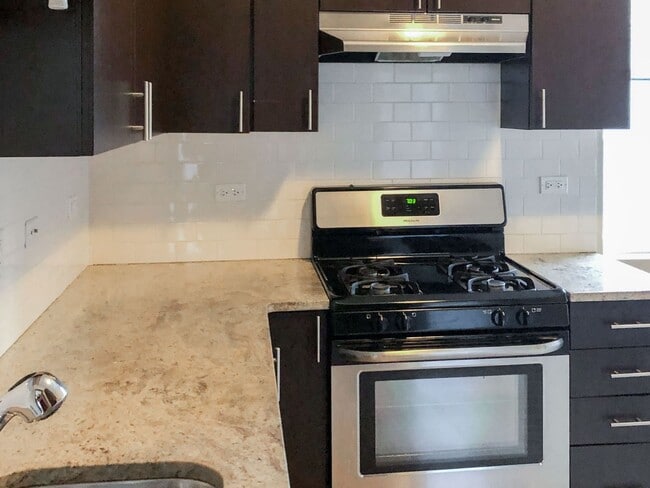 Photo - 1434 W Addison St Unidad 2