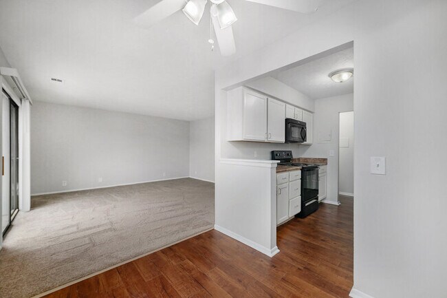 Photo - 11812 Arbor St Unit #12