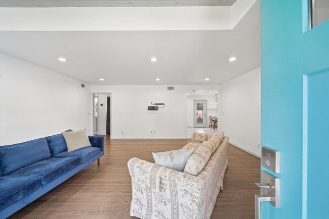 Photo - Updated 3 Bed, 1 Bath Home for Lease in Prime Midtown Location!