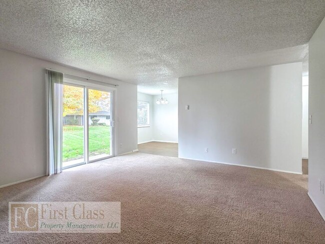 Photo - 1334 NE 186th Ave