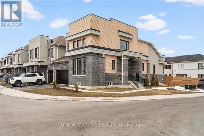 Photo - 11 Sailors Landing