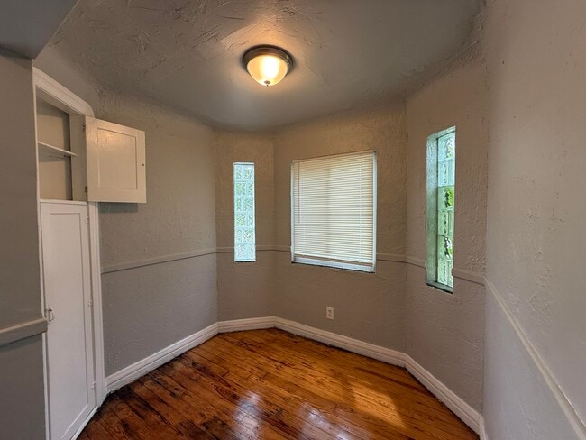 Photo - 4605 Devonshire Rd