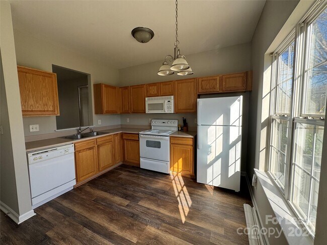 Photo - 5541 Seths Dr