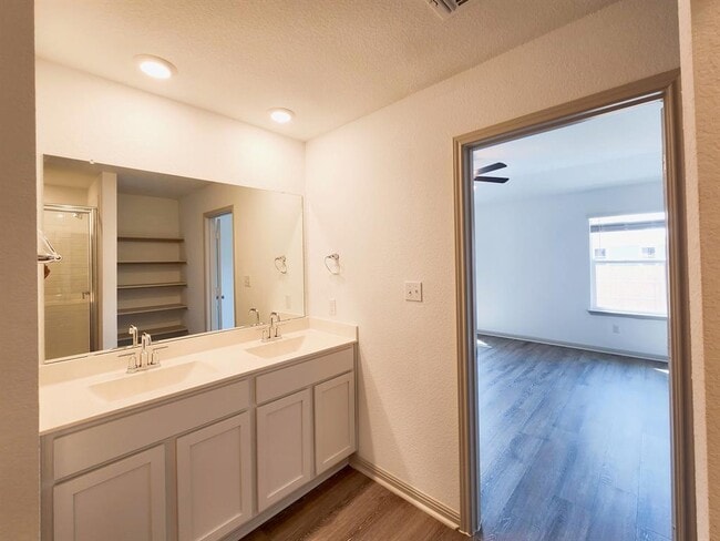 Photo - 125 Sweetwater Crk Ln
