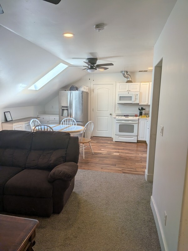 Photo - 1211 Russell Rd