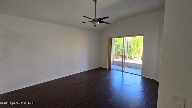 Photo - 3223 Monitor Ln