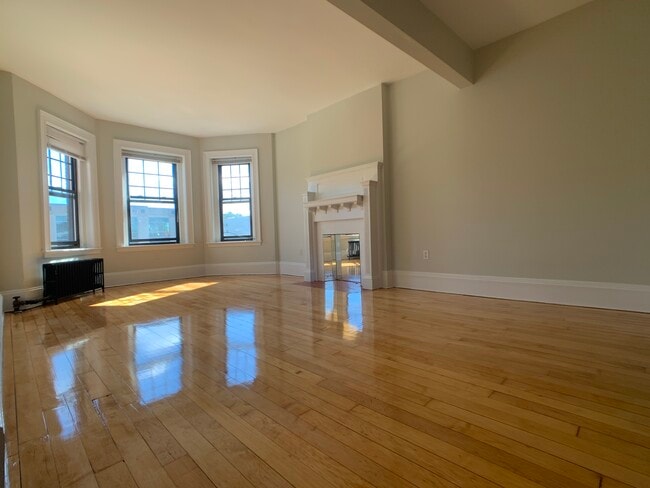 Photo - 1157 Commonwealth Ave