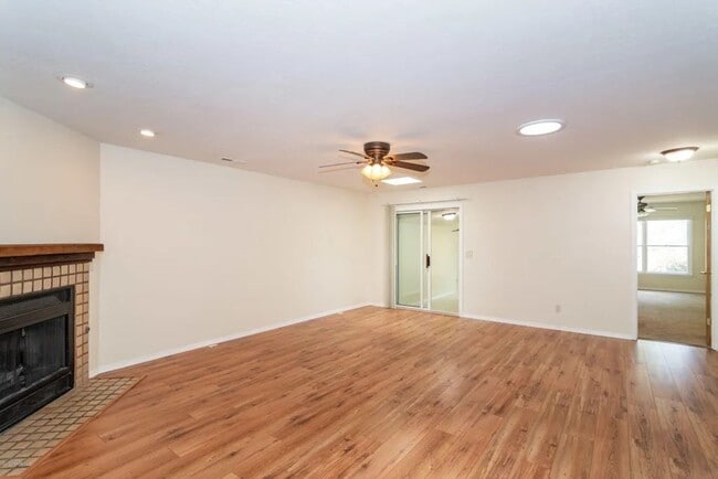 Photo - 4 bedroom 3 bath 2 car garage- Large Townhome In *Timber Ridge Subdivision*