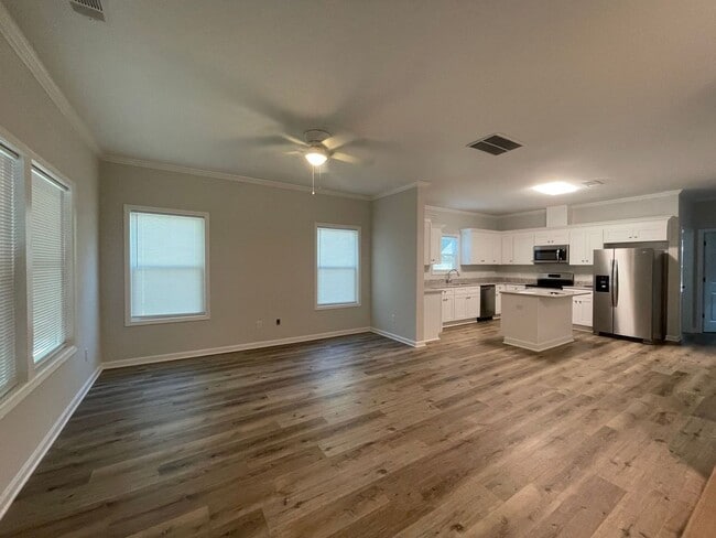 166 Johnson Dr Ext