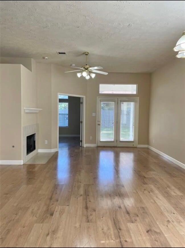 Building Photo - 6122 Sandy Valley Dr