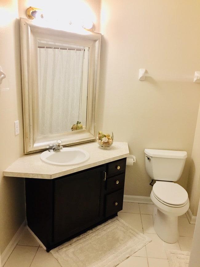 2nd Bath - 10550 Baymeadows Rd Unit 429