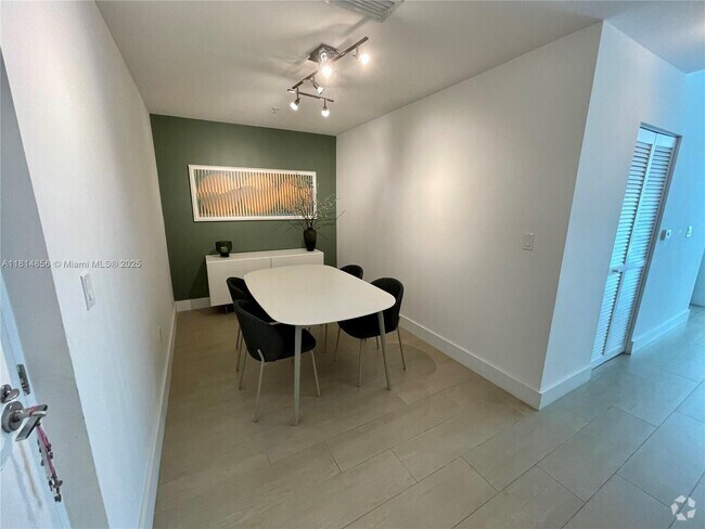 Building Photo - 1111 SW 1st Ave Unit 3716-N Rental