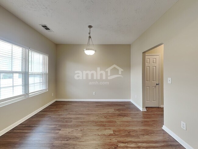 Photo - 425 Bell Flower Trl