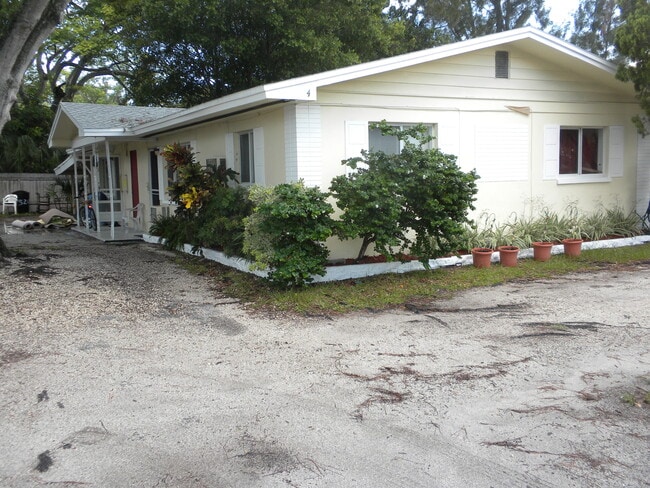 Building Photo - 524 Florida Ave Unit 524