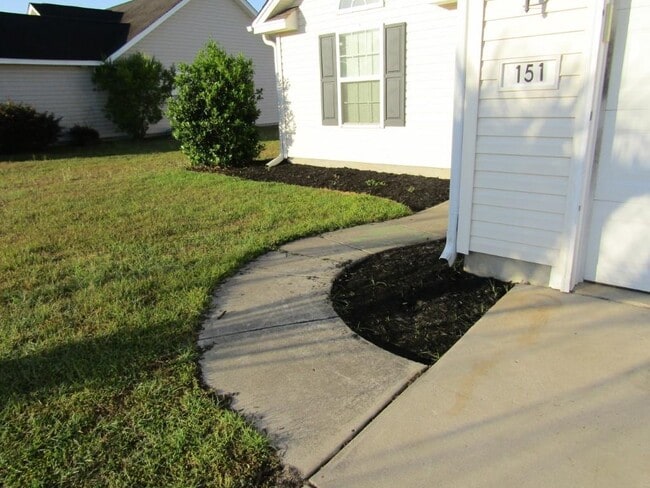 Photo - 151 Heath Dr