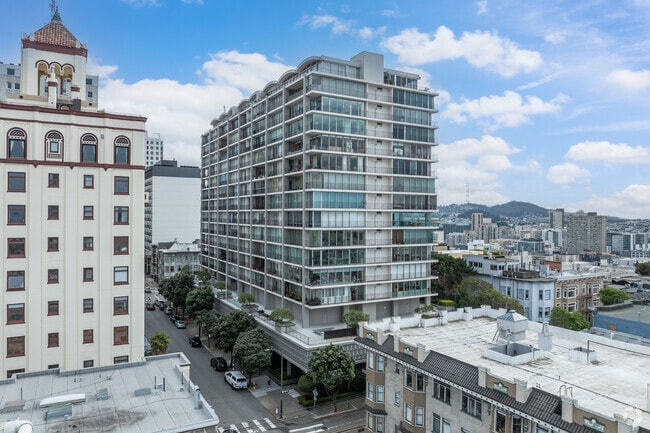Primary - The Comstock Apartments