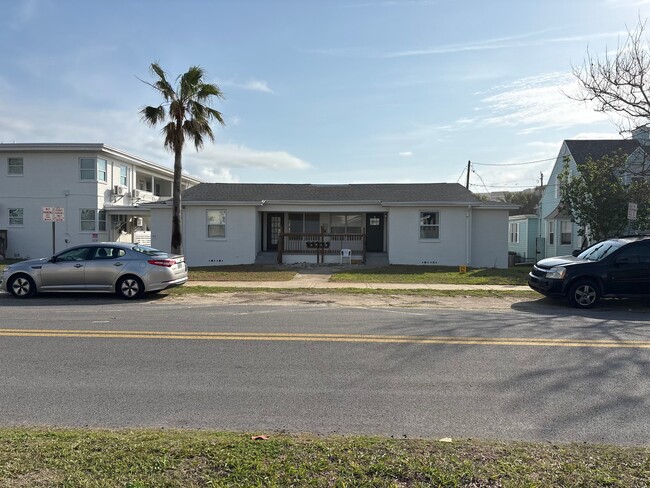 Photo - 740 N Grandview Ave Unidad 2