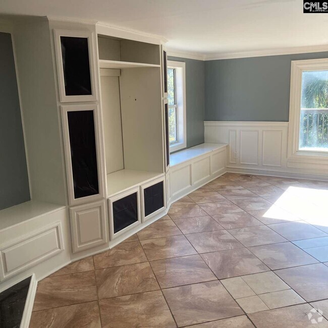 Building Photo - 2185 S Lake Dr Rental