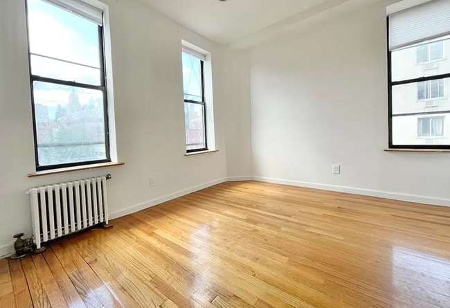 Building Photo - 67 Barbey St Rental