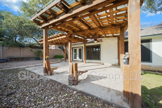 Photo - 1936 Creek Hollow