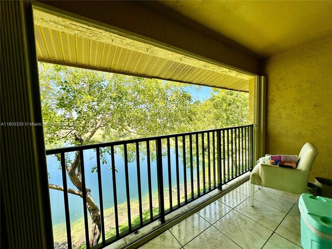 Photo - 15430 SW 82nd Ln Unidad 633 Rental