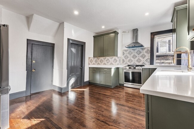 Photo - 10 Carlton St Unit 1