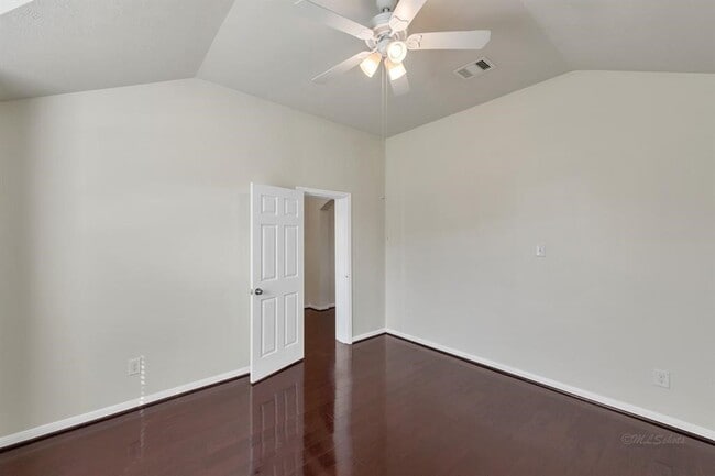 Photo - 19454 Plantation Cove Ln