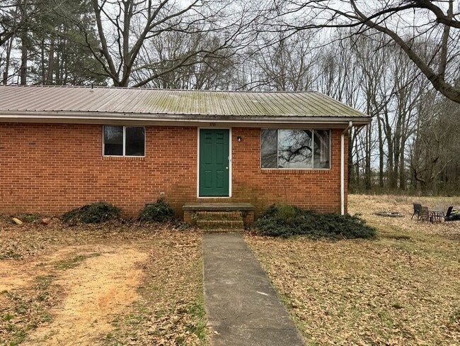 Photo - 2/1 outside city limits of Shelby, NC