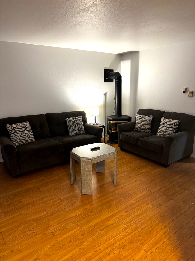 Photo - 37A Moore Street - Kitimat, BC, Canada Unit A (Lower)