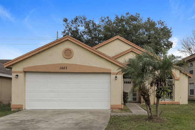 Building Photo - 1023 Kelly Creek Cir