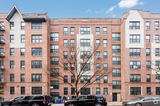 Photo - 760 Hunts Point Ave