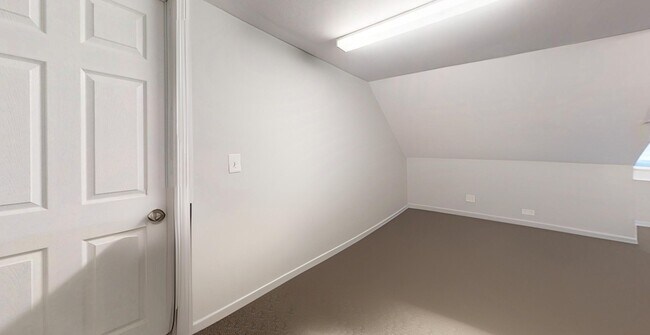 Photo - 34 Saranac St