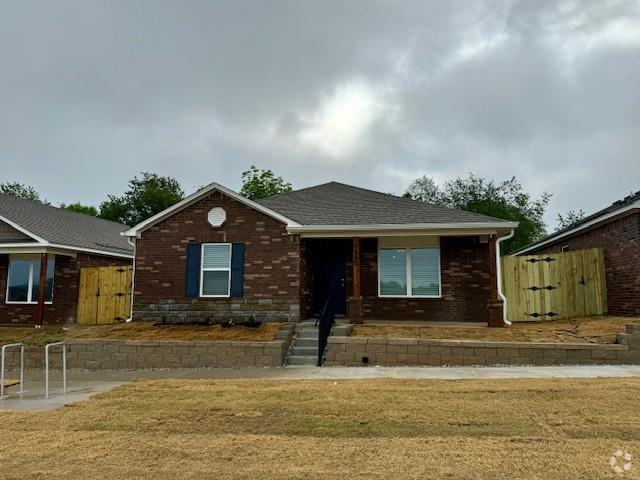 Building Photo - 2440 N Raven Ln Rental