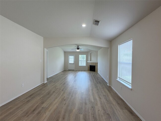 Photo - 24522 Lakecrest Village Dr