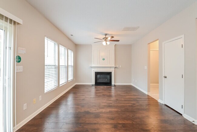 Photo - 132 N Honey Springs Ave