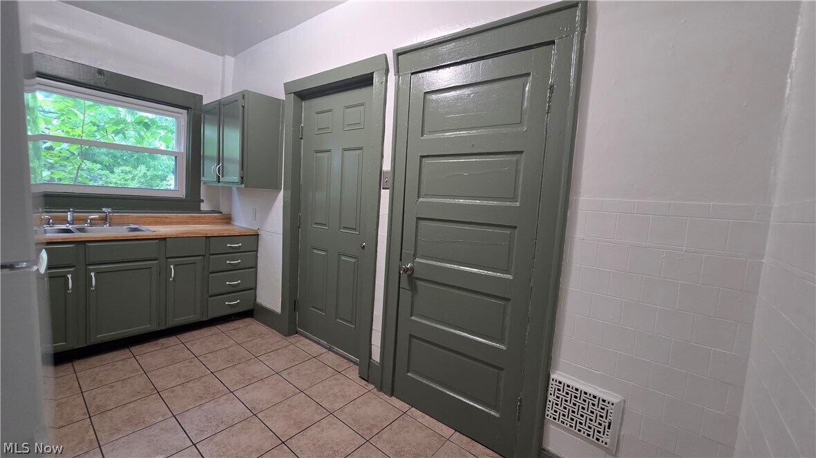Photo - 846 Hunter St NW