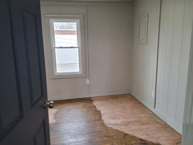 Photo - Comfy 2 Bedroom, 1 Bath House located in Radcliff