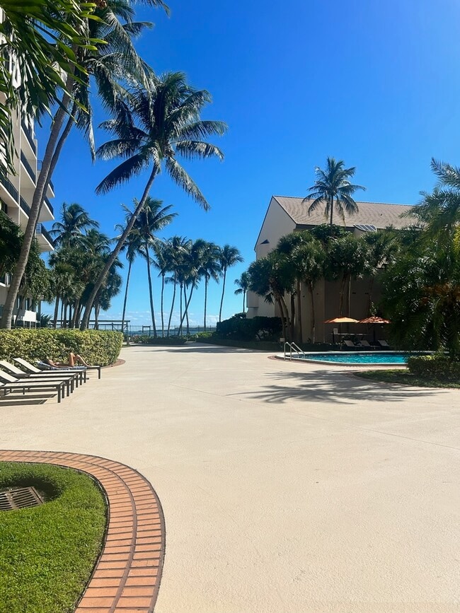 Photo - 540 Brickell Key Dr Unit 1721