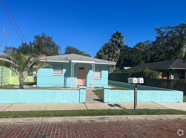 Building Photo - 1/1 Duplex Downtown Tarpon Springs Rental