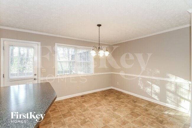 Photo - 2739 Hawk Trace NE