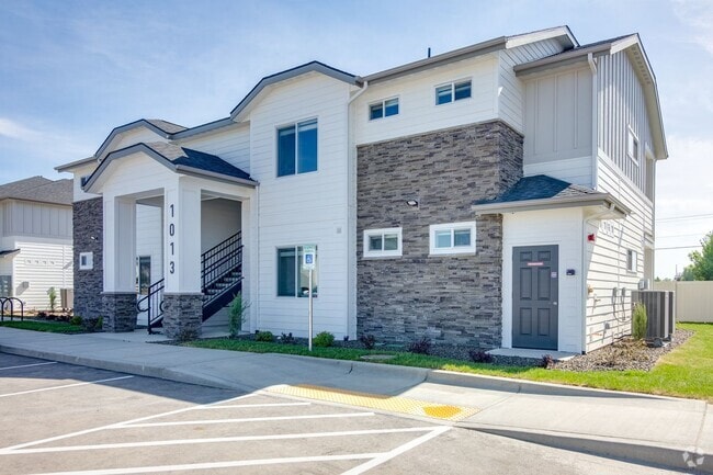 Building Photo - Experience Caldwell Living: Beautiful BRAN... Unit W201 Rental
