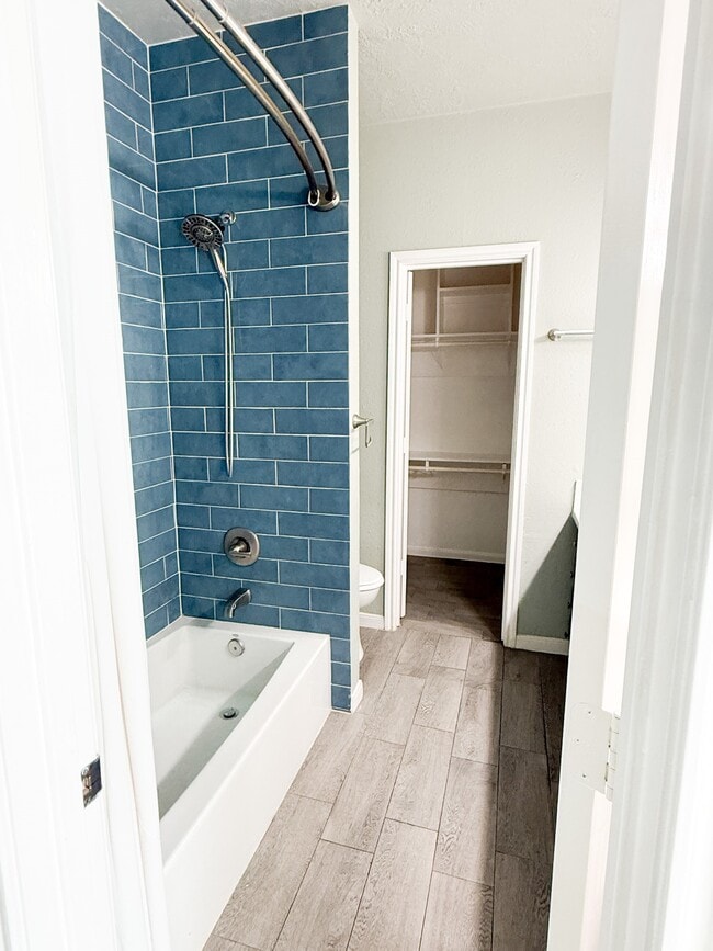 Photo - 3348 Reeves St